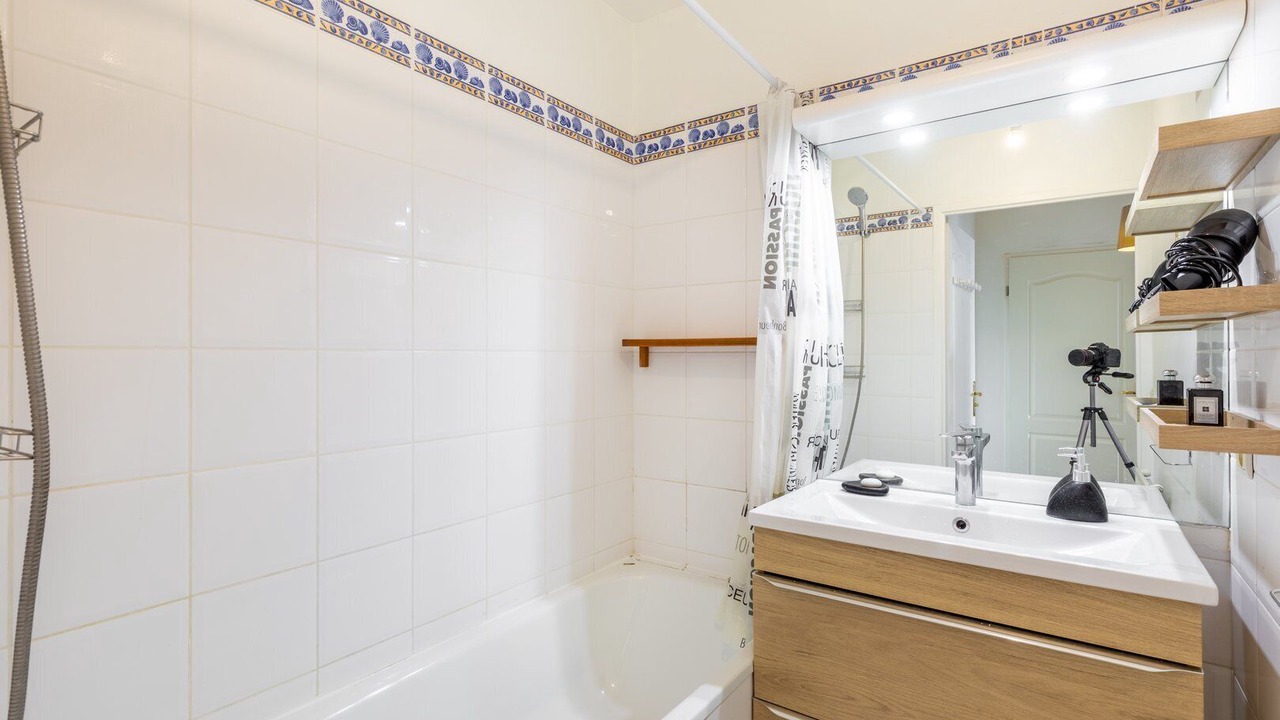 Photo of Bathroom in Faubourg de l'Arche