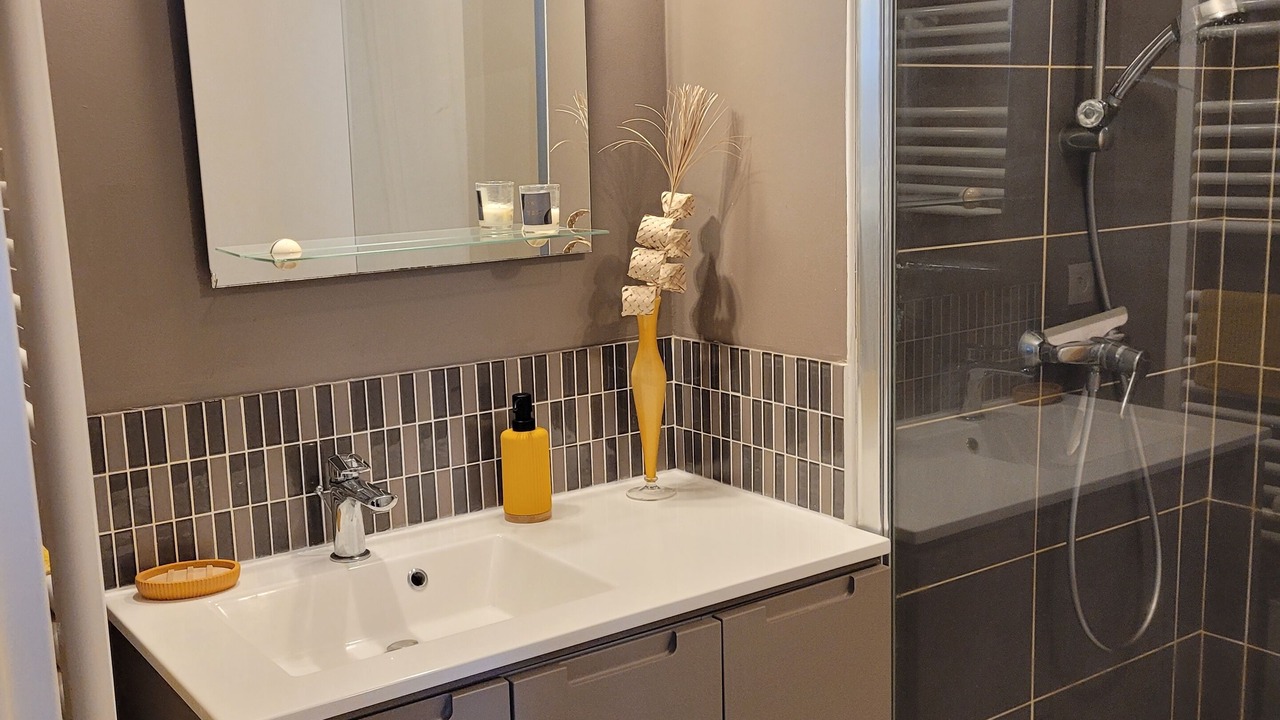 Photo of Bathroom in Chartres
