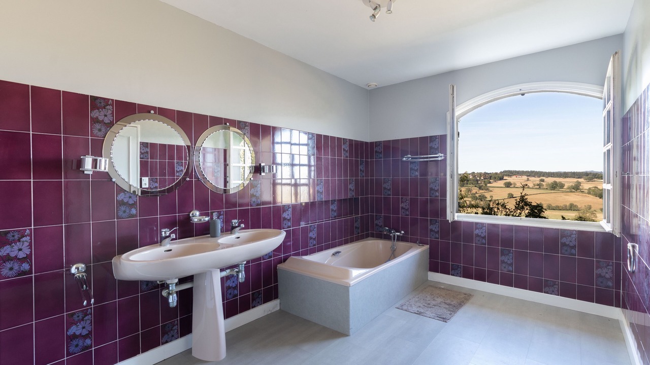 Photo of Bathroom in Saint-Symphorien-des-Bois