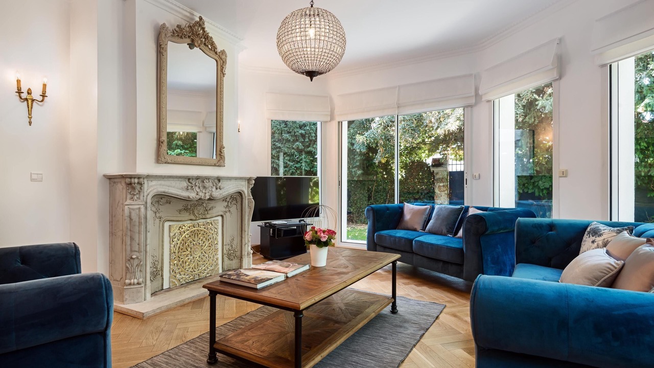 Photo of Livingroom in Le Chesnay