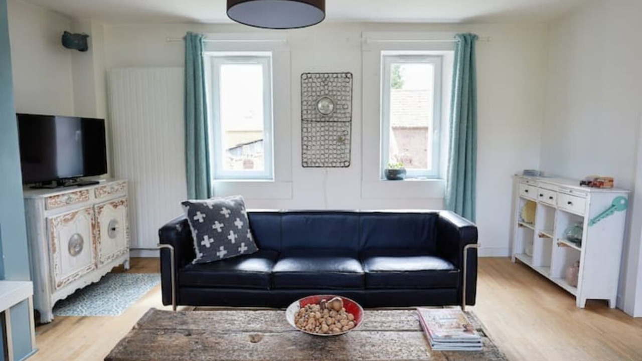 Photo of Livingroom in Cuverville-sur-Yeres