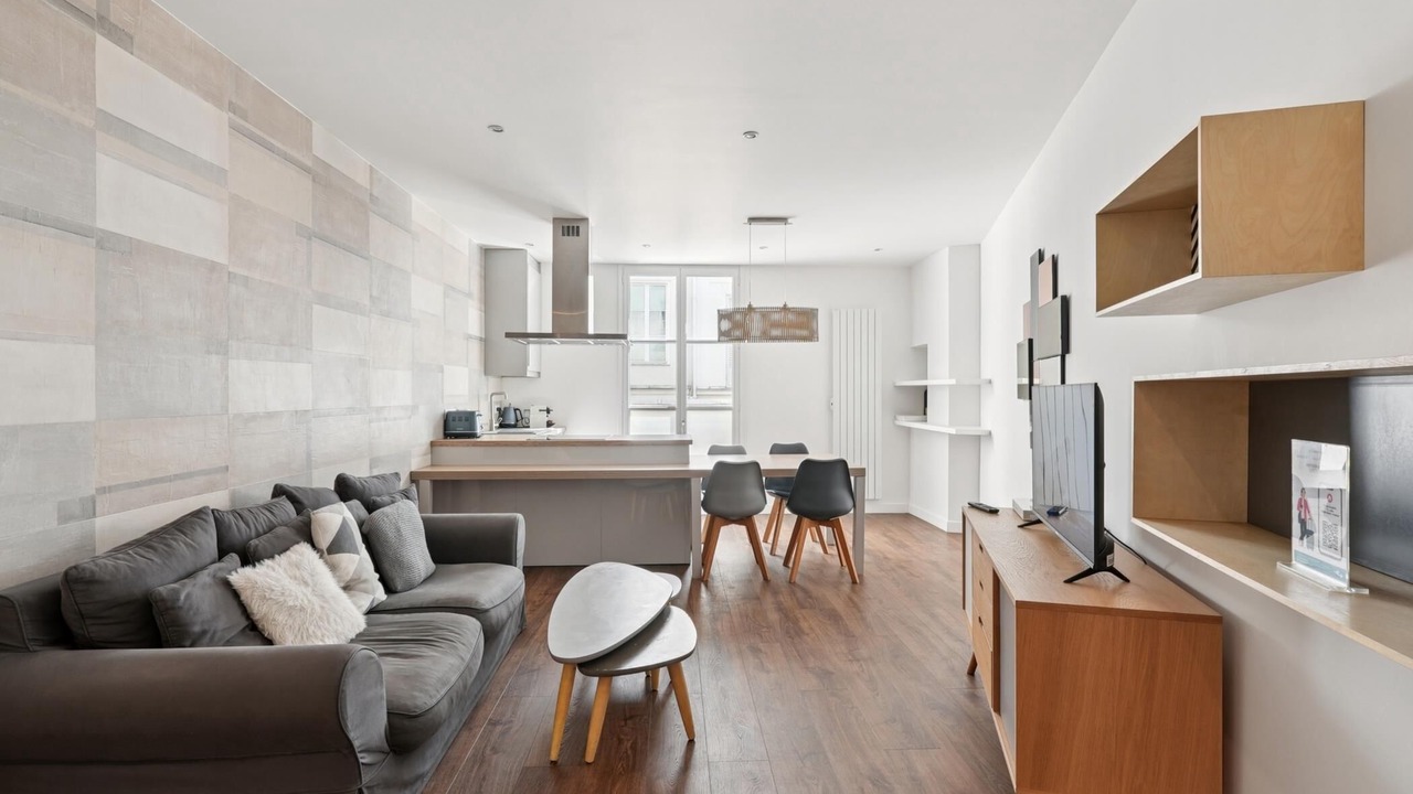 Photo of Livingroom in Quartier de la Place-Vendome