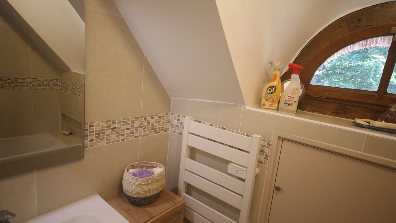 Photo of Bathroom in Saint-Gatien-des-Bois