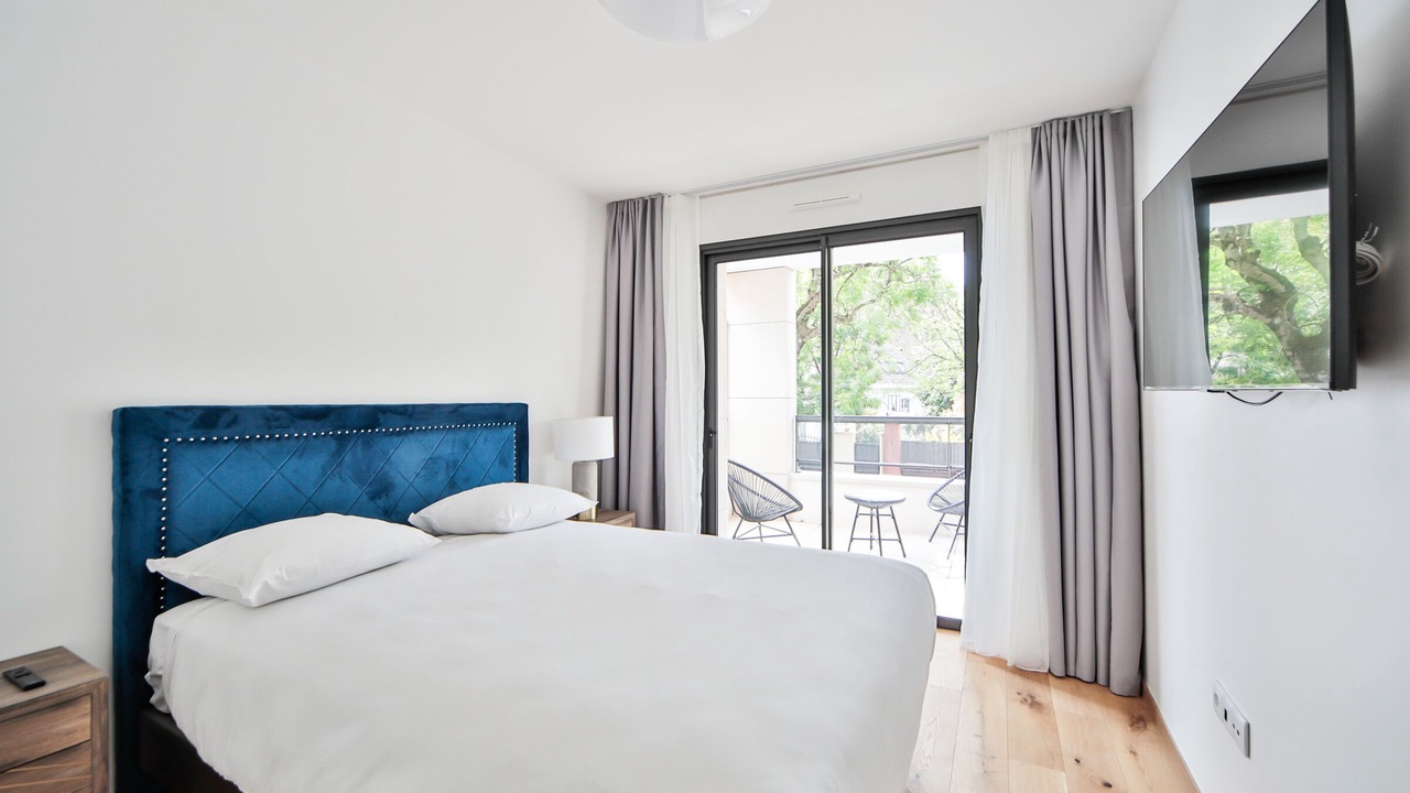 Photo of Bedroom in La Varenne Saint-Hilaire