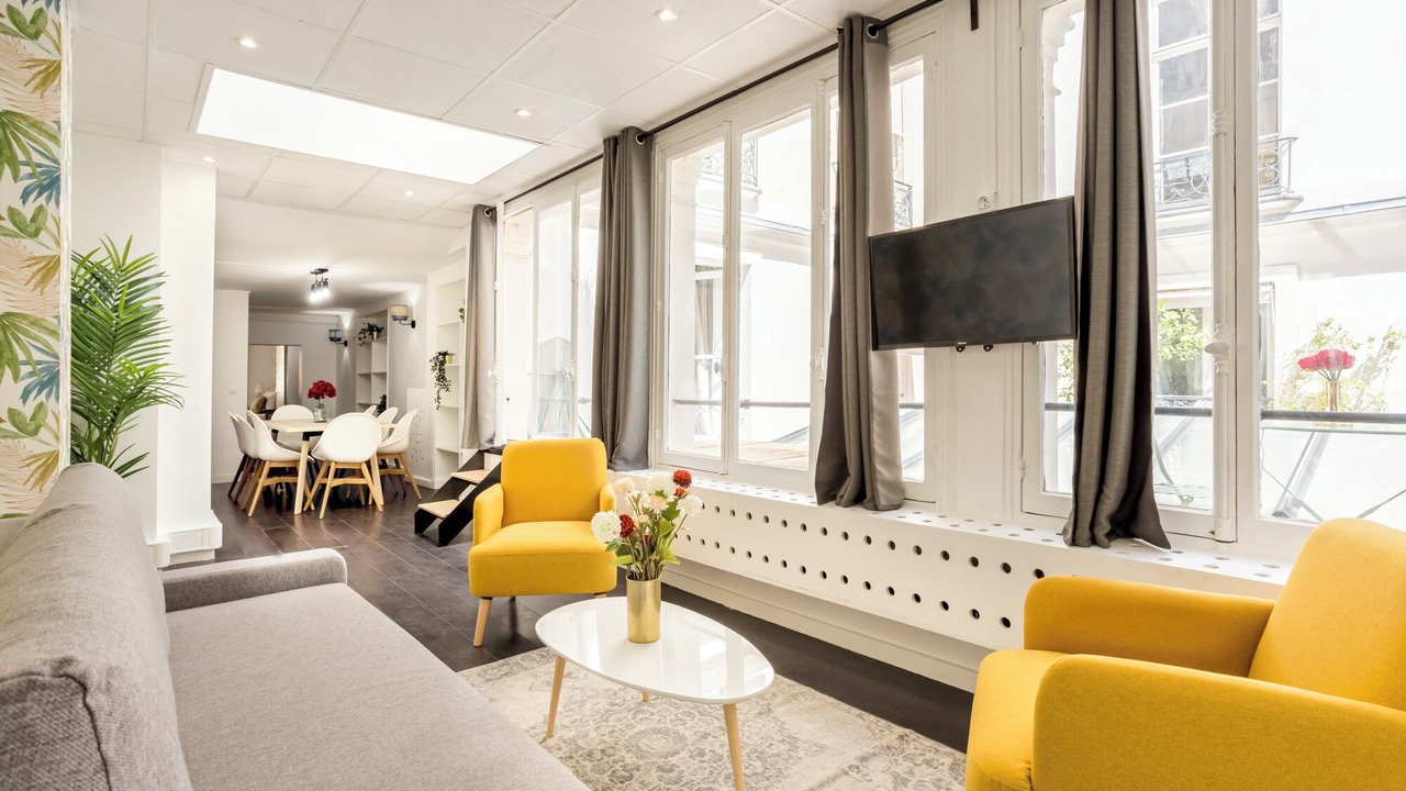 Photo of Livingroom in 2nd Arrondissement