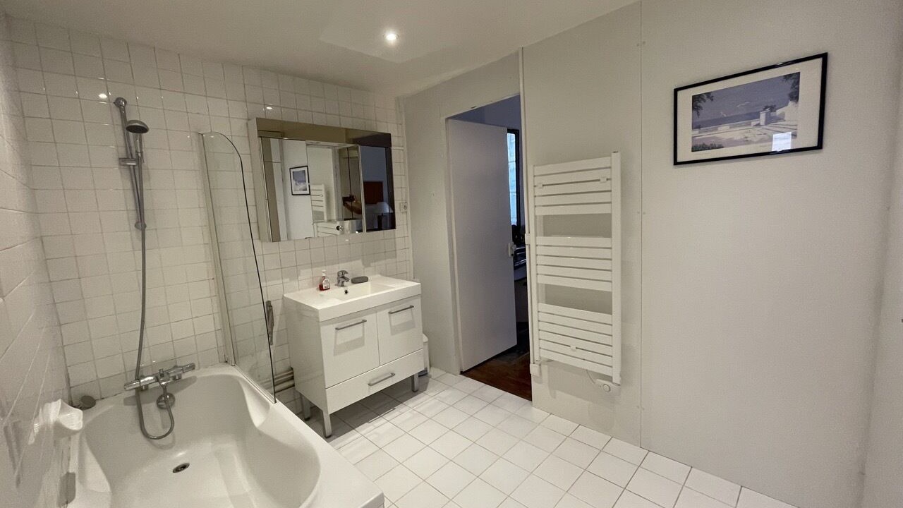 Photo of Bathroom in Besancon Old Town