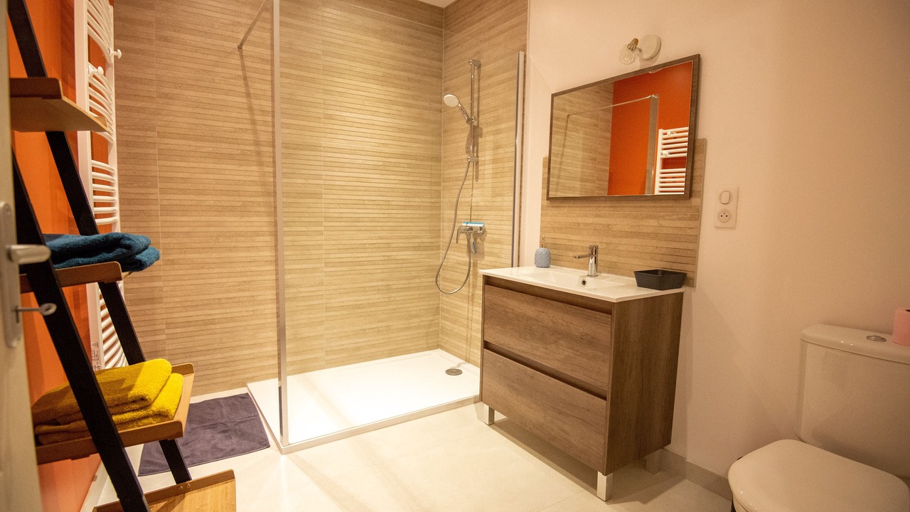 Photo of Bathroom in Accolay