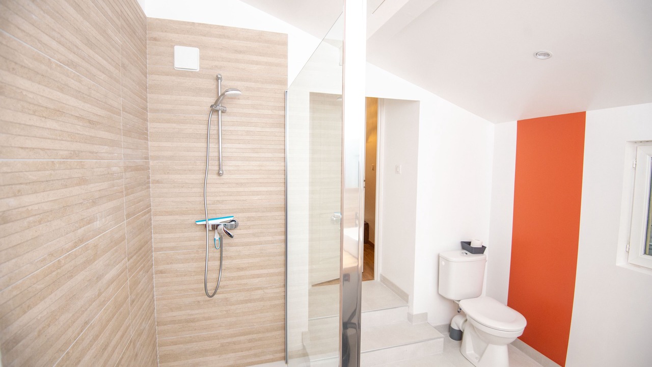 Photo of Bathroom in Accolay