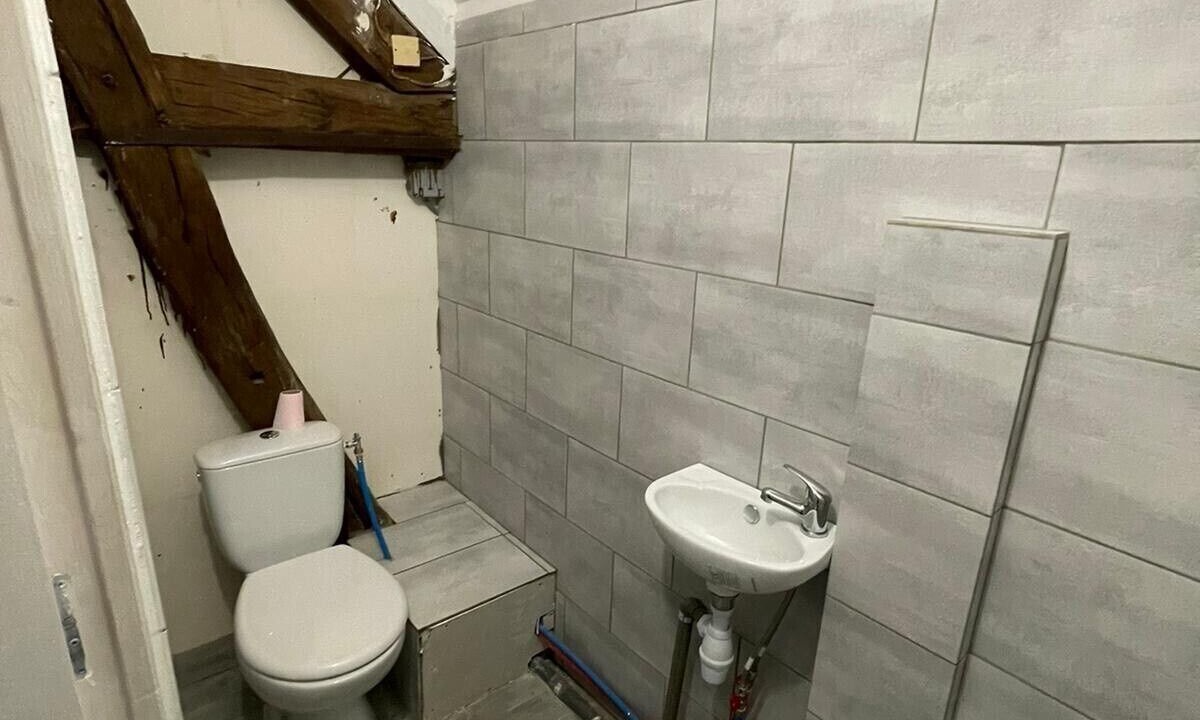 Photo of Bathroom in Louan-Villegruis-Fontaine