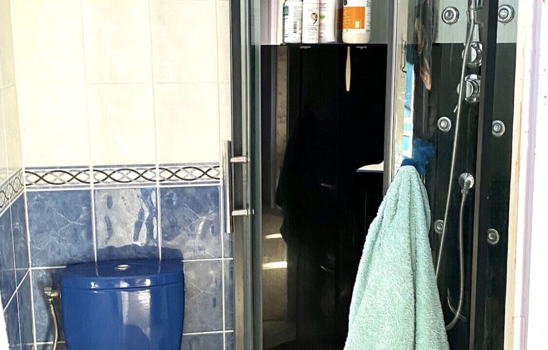 Photo of Bathroom in Liercourt