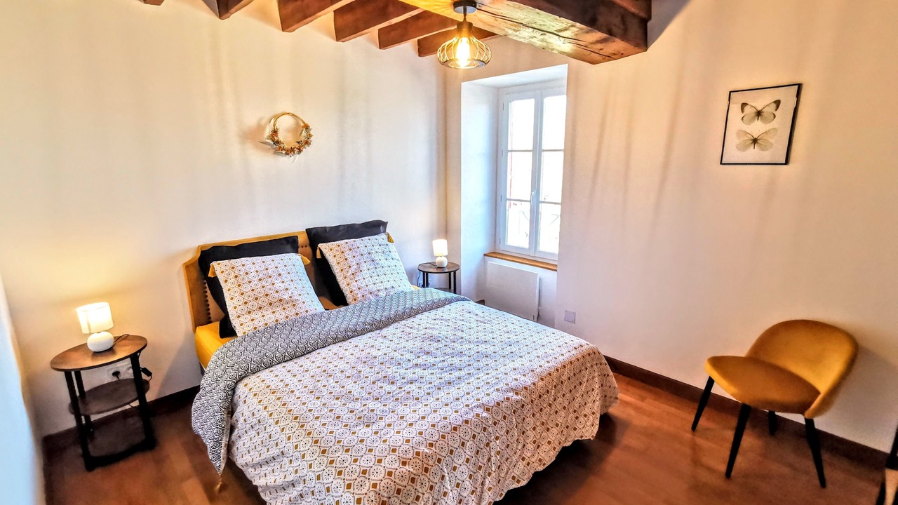 Photo of Bedroom in Epinac