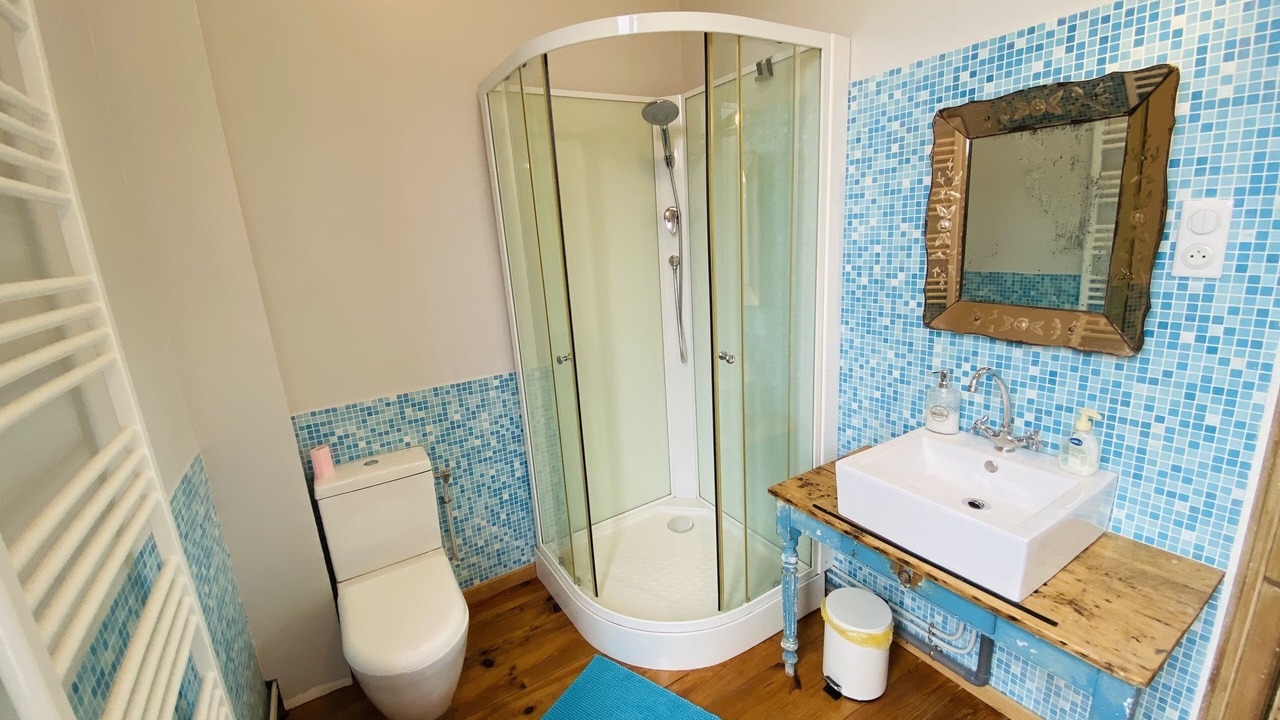 Photo of Bathroom in Crevecoeur-sur-lEscaut