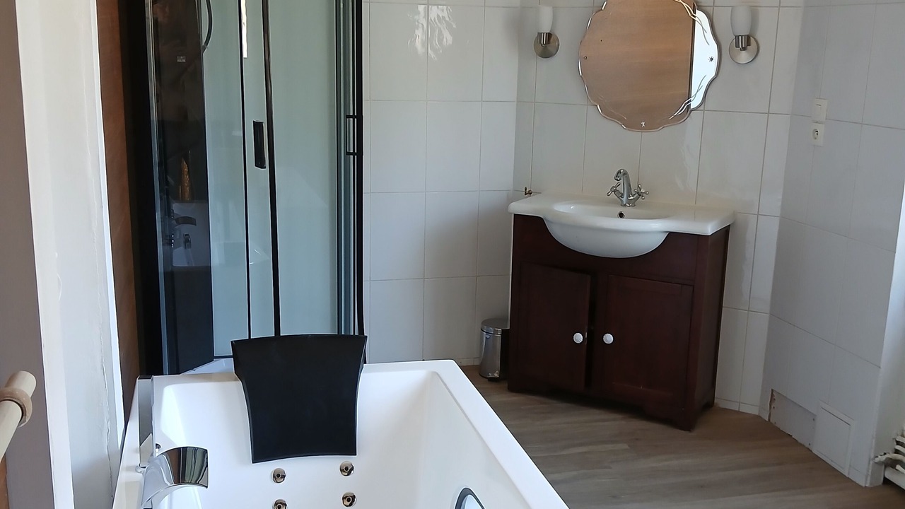 Photo of Bathroom in Mons-Boubert
