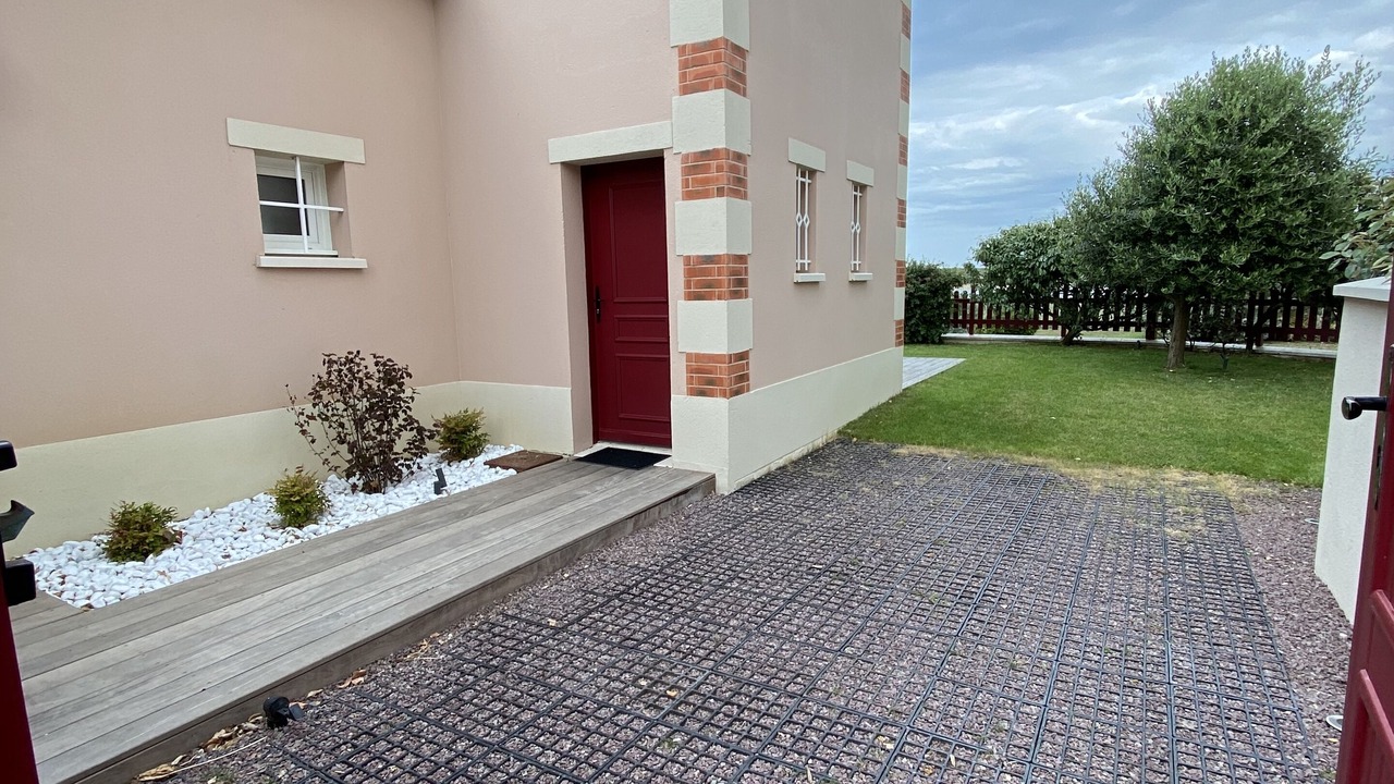 Photo of Outdoor in Port Guillaume