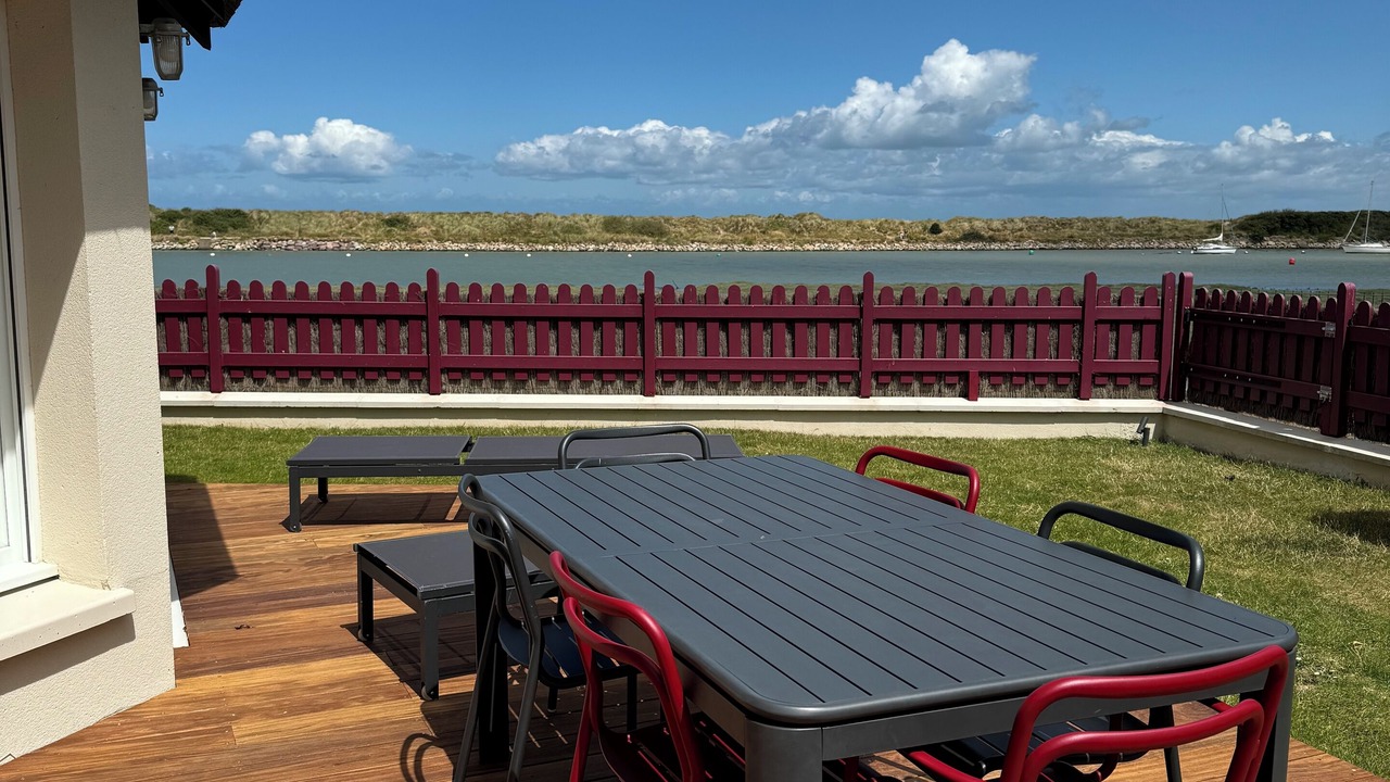 Photo of Outdoor in Port Guillaume