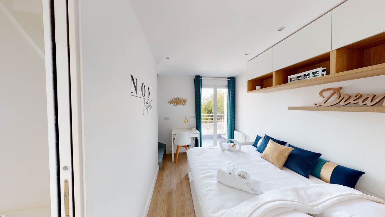 Photo of Bedroom in Villejust