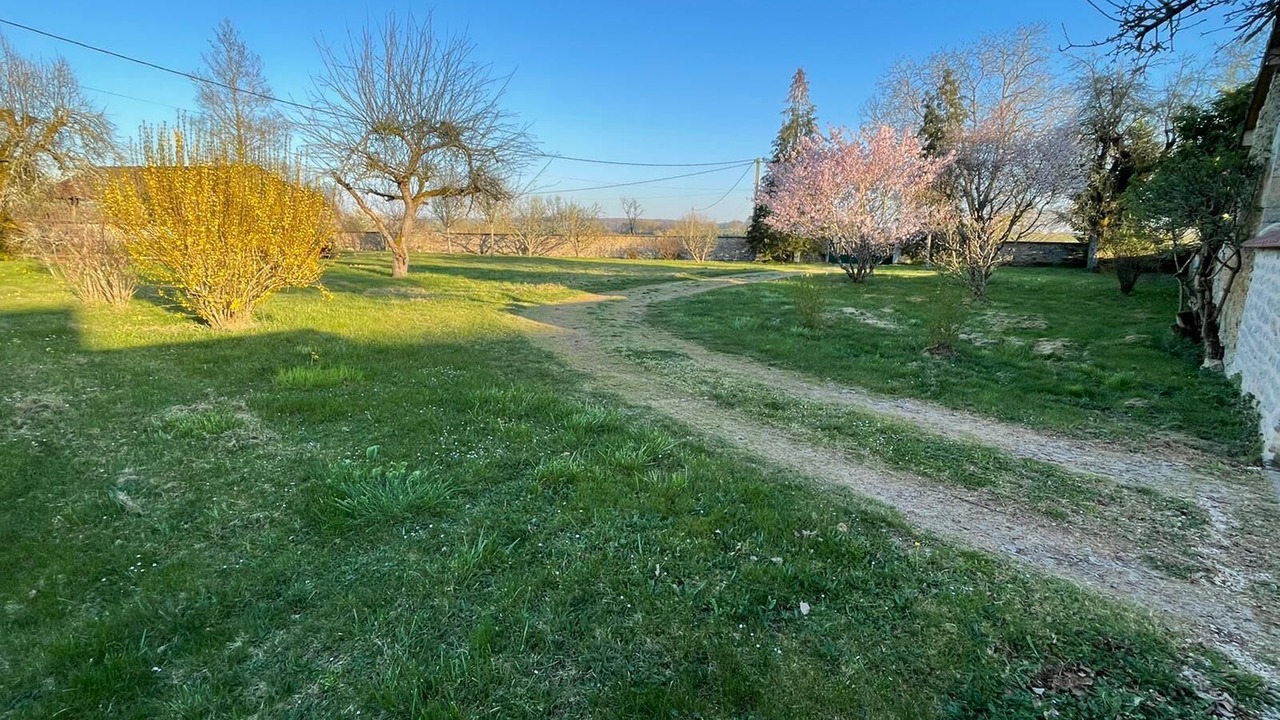 Photo of Outdoor in Diancey