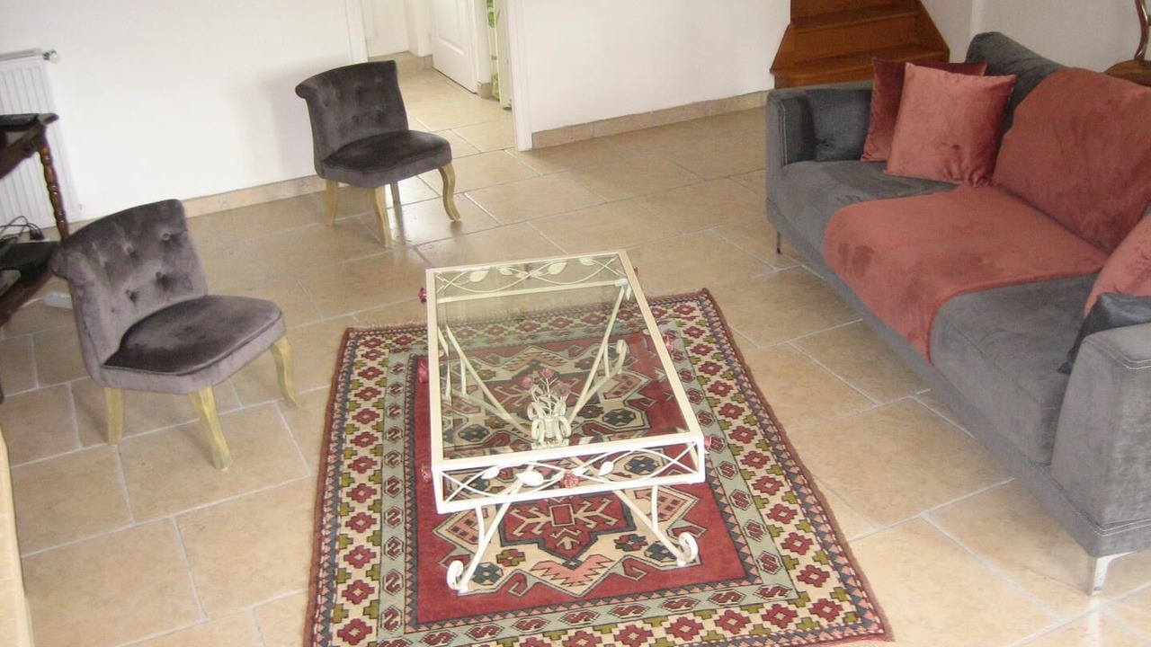 Photo of Livingroom in Varennes-sous-Dun