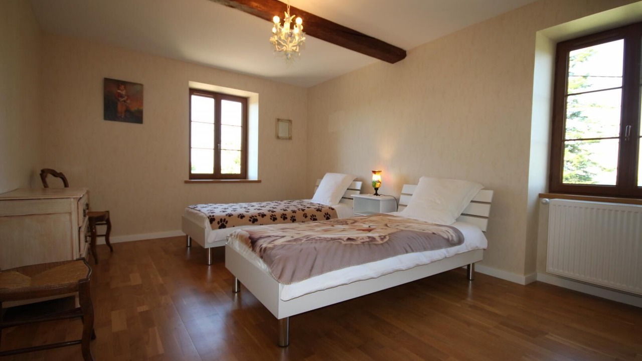 Photo of Bedroom in Varennes-sous-Dun
