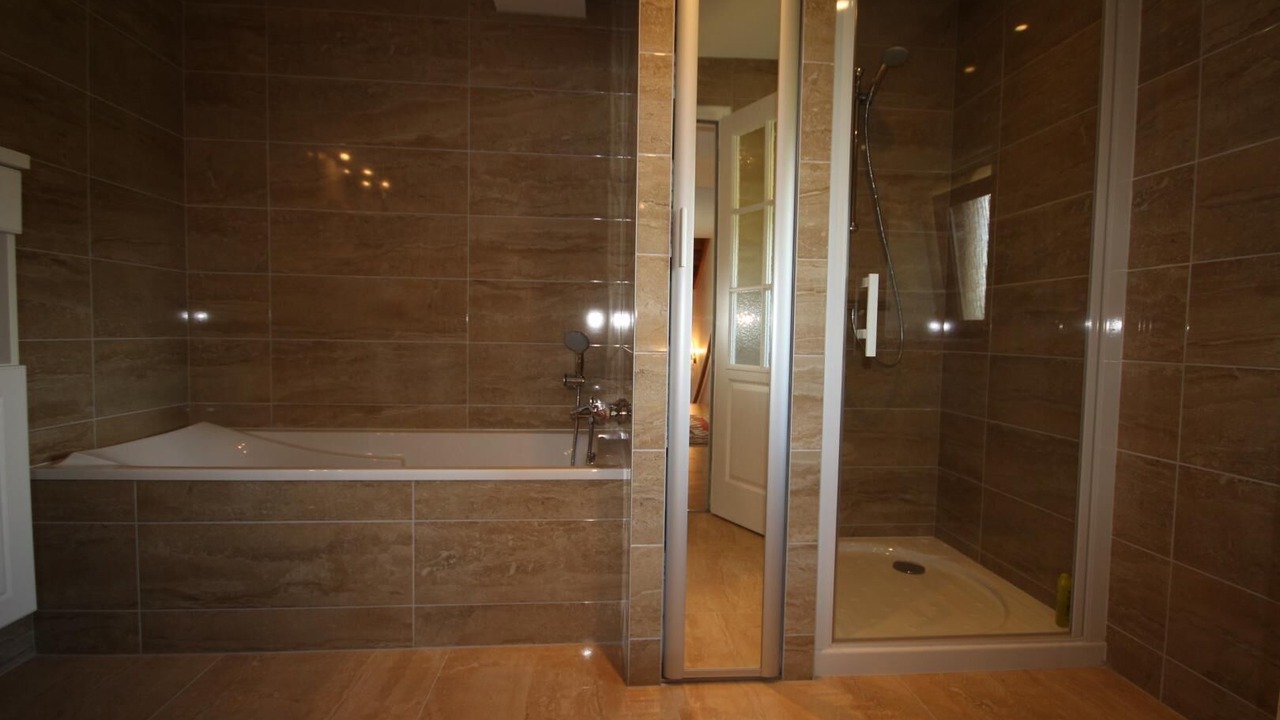 Photo of Bathroom in Varennes-sous-Dun