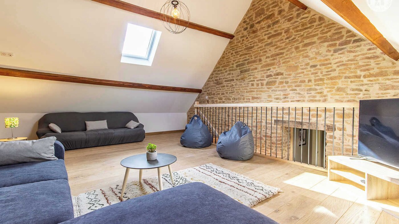 Photo of Livingroom in Etrigny