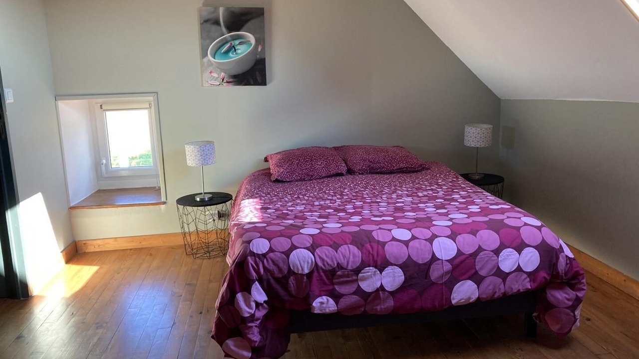 Photo of Bedroom in Etrigny