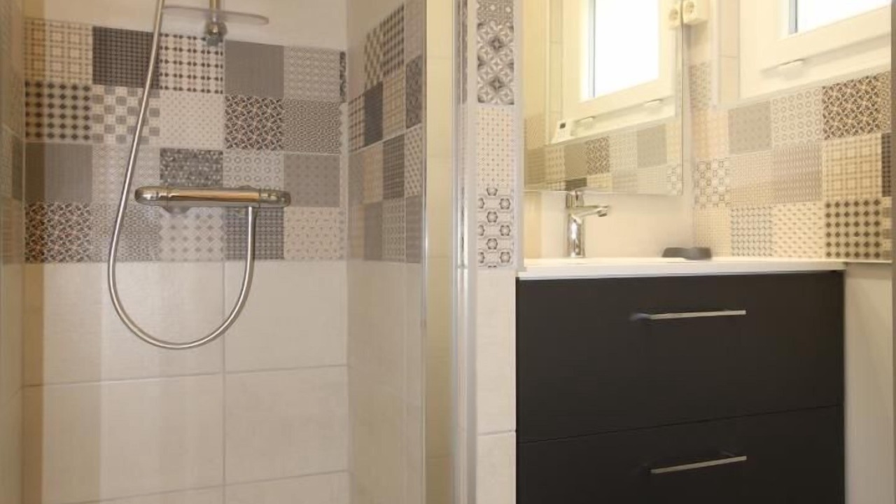 Photo of Bathroom in Cuisery