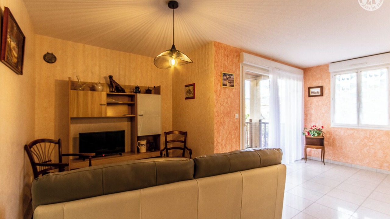 Photo of Livingroom in Cluny