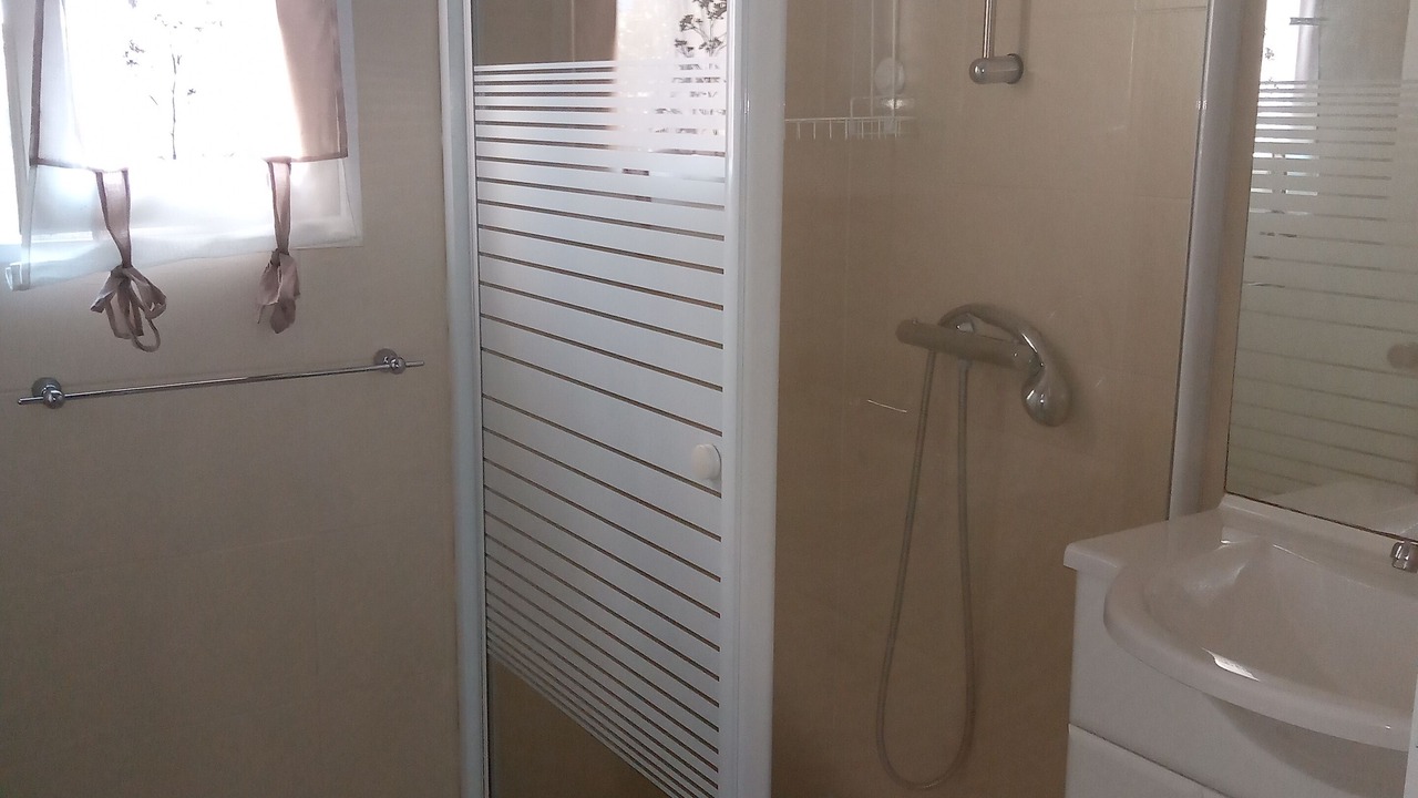 Photo of Bathroom in Moyenneville