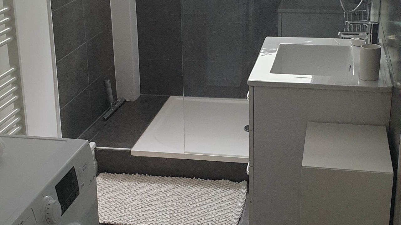 Photo of Bathroom in Quartier Saint-Marc - Croix de Pierre - Saint-Nicaise