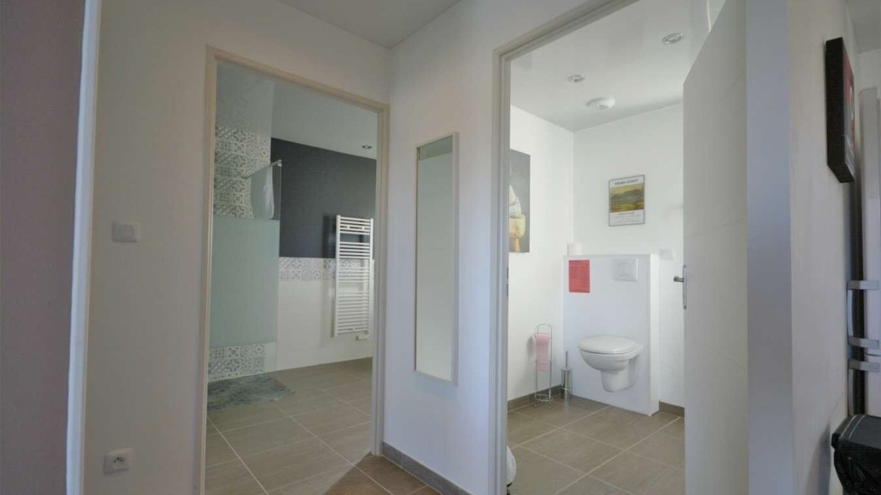 Photo of Bathroom in Saint-Quentin-en-Tourmont