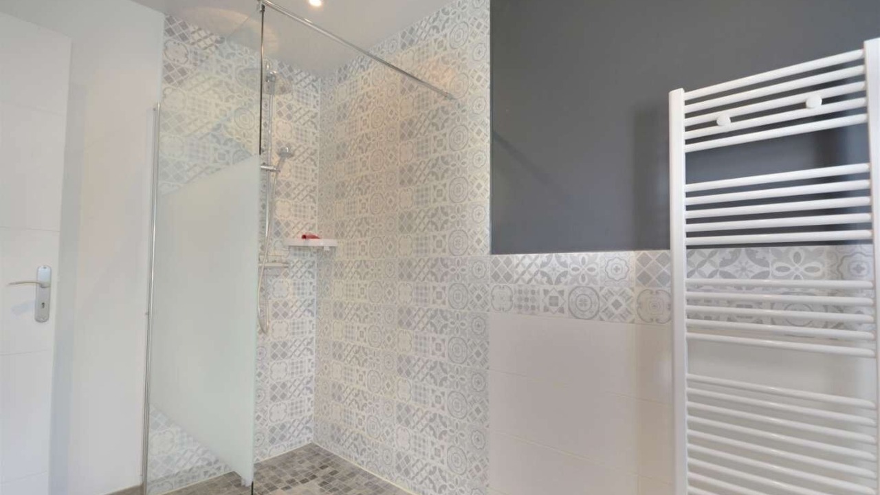 Photo of Bathroom in Saint-Quentin-en-Tourmont