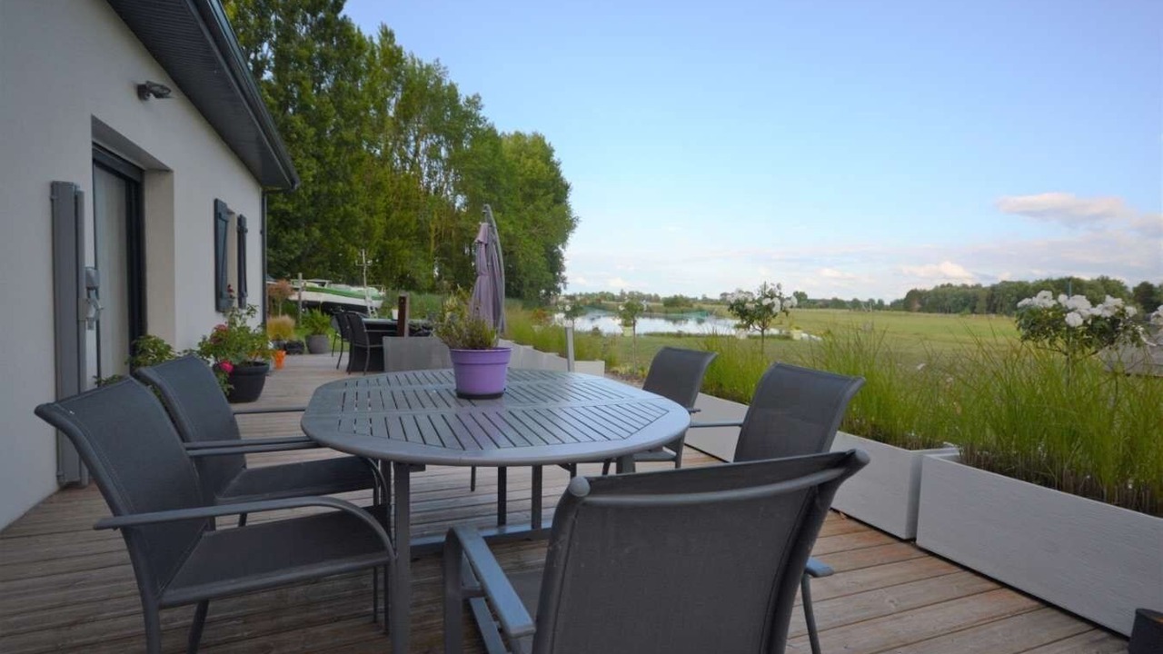 Photo of Outdoor in Saint-Quentin-en-Tourmont