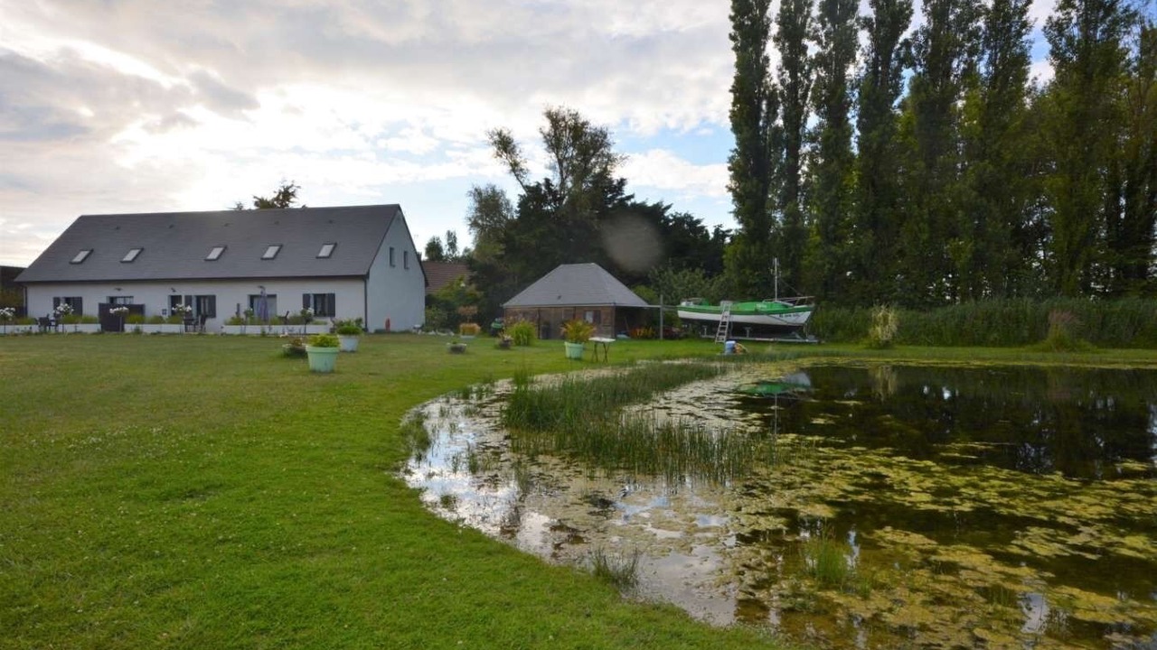 Photo of Outdoor in Saint-Quentin-en-Tourmont