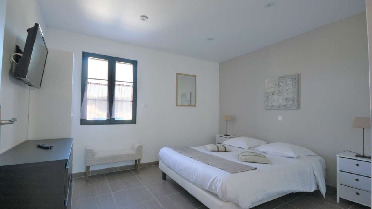 Photo of Bedroom in Saint-Quentin-en-Tourmont