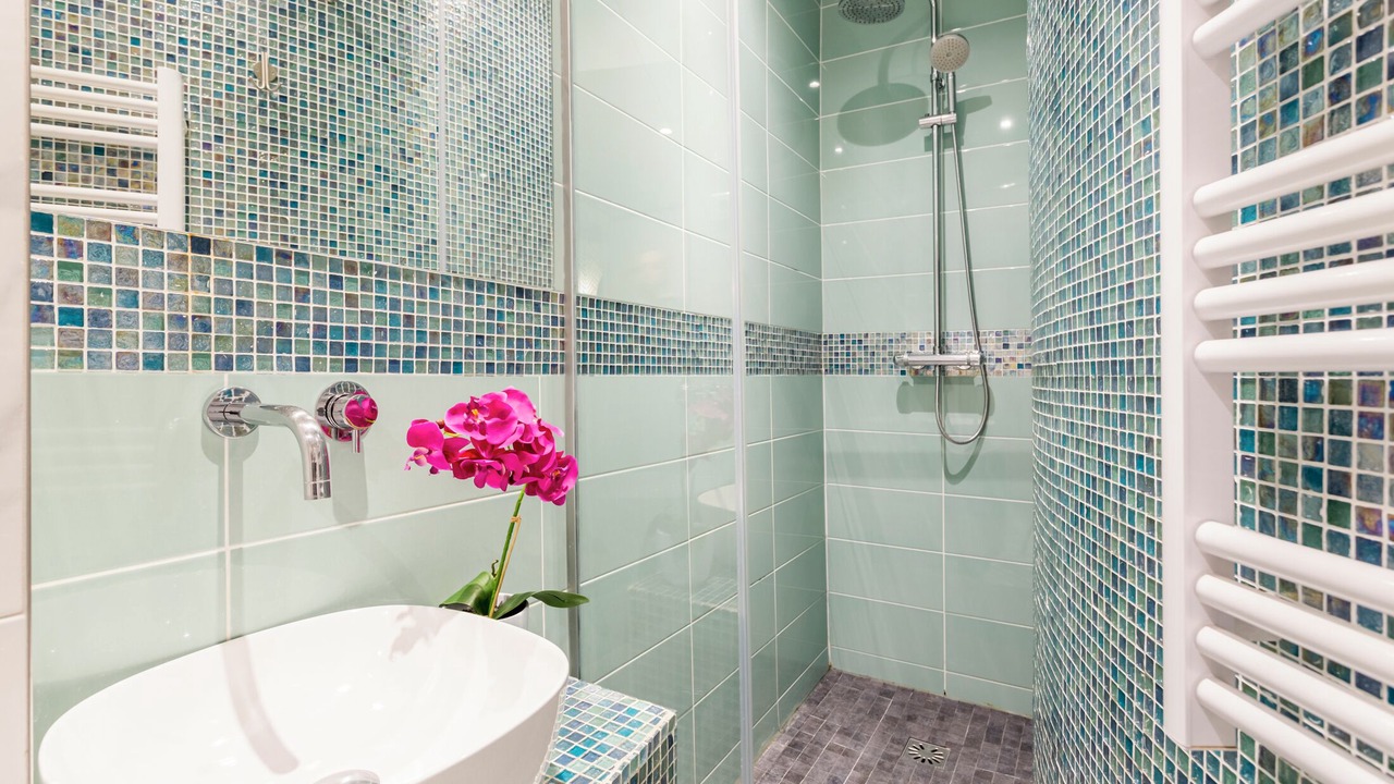 Photo of Bathroom in 8th Arrondissement