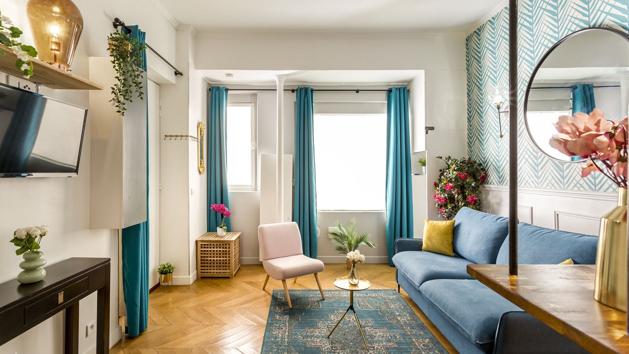 Photo of Livingroom in 8th Arrondissement