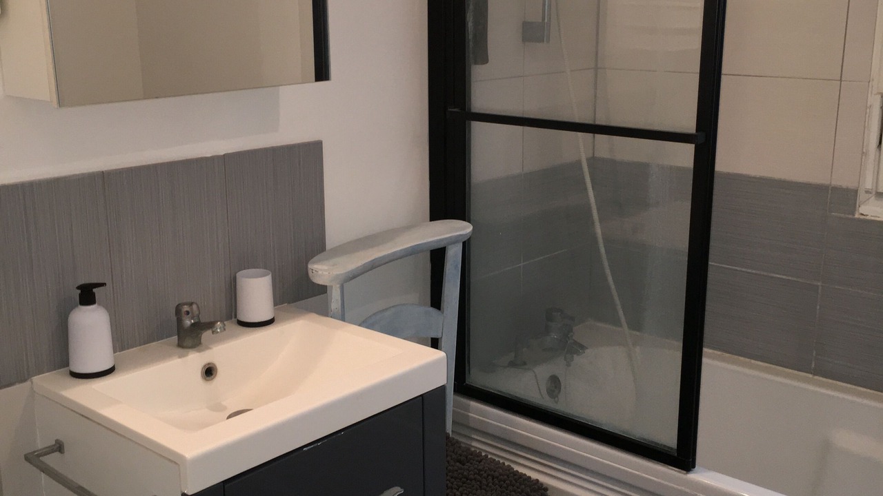 Photo of Bathroom in Aubers