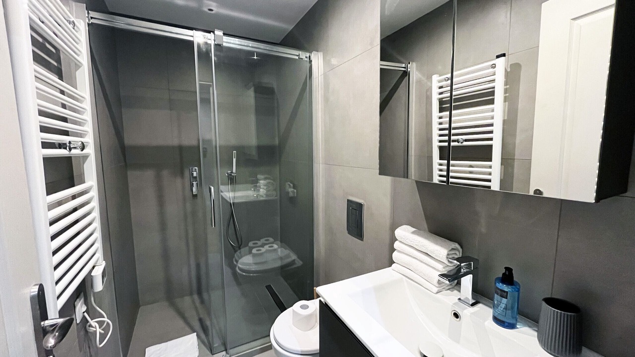 Photo of Bathroom in Enfants-Rouges