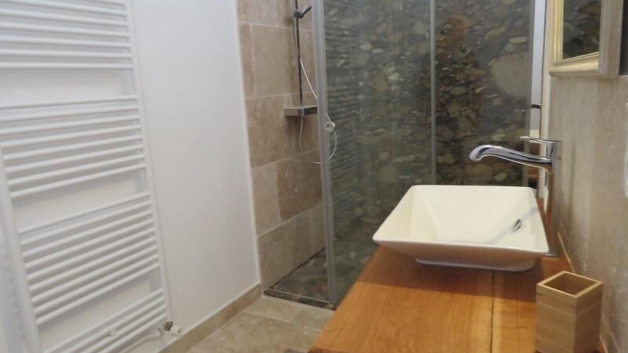 Photo of Bathroom in Senonches