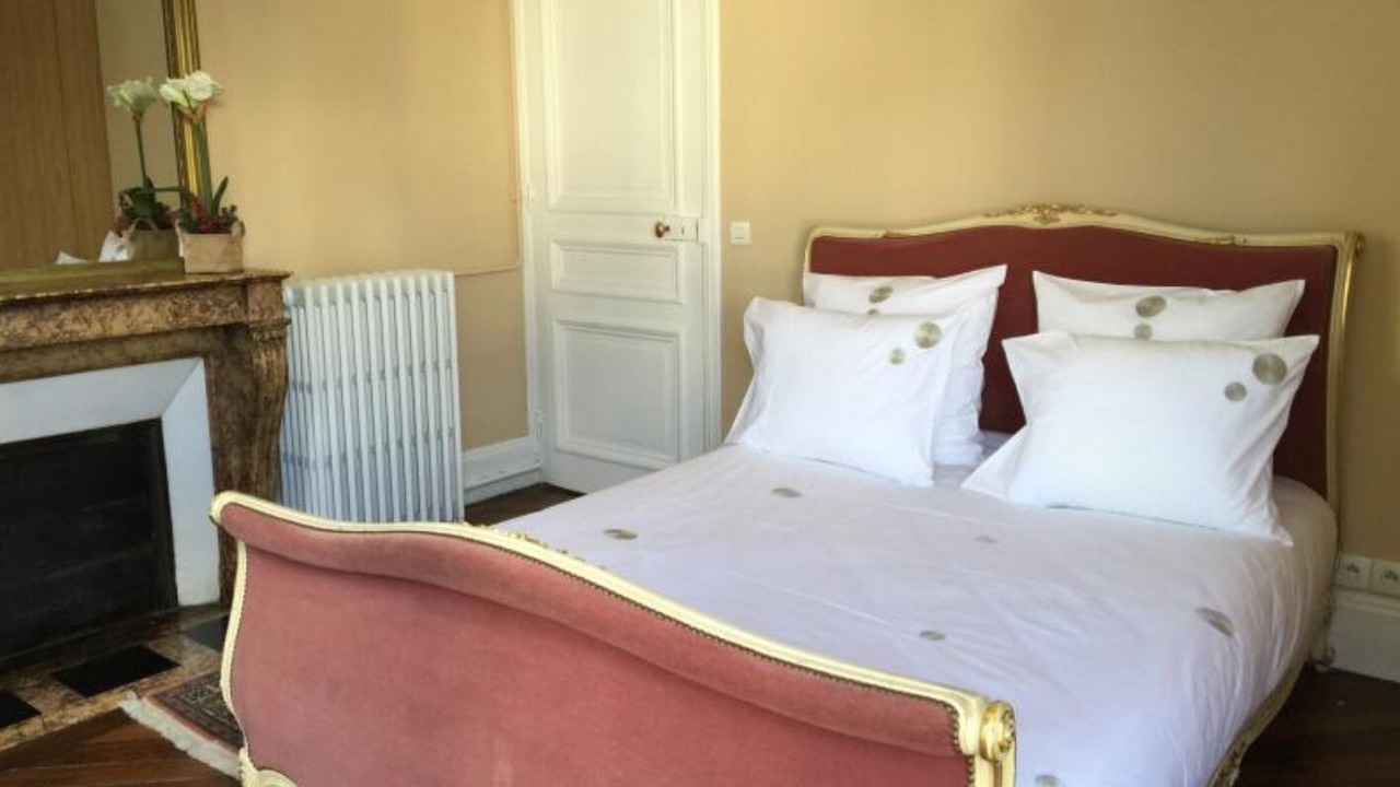 Photo of Bedroom in Saint-Merri