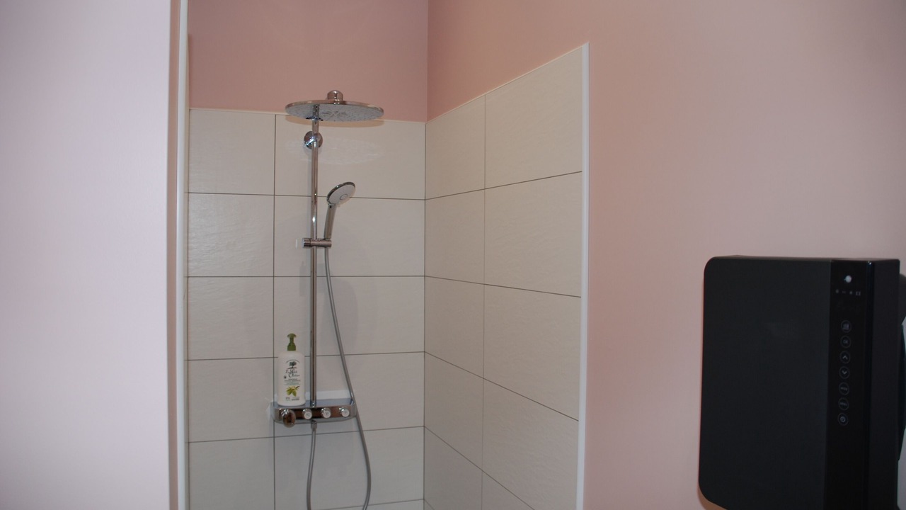 Photo of Bathroom in Montreuil-sur-Mer