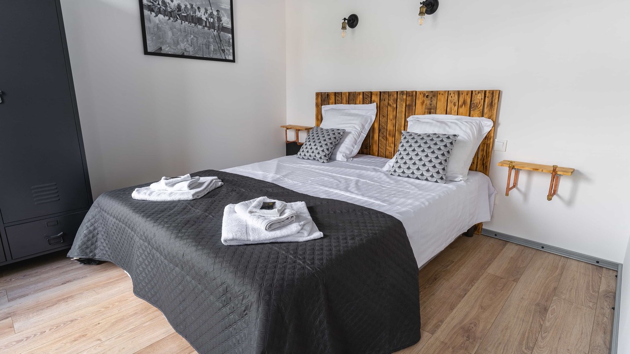 Photo of Bedroom in Louviers