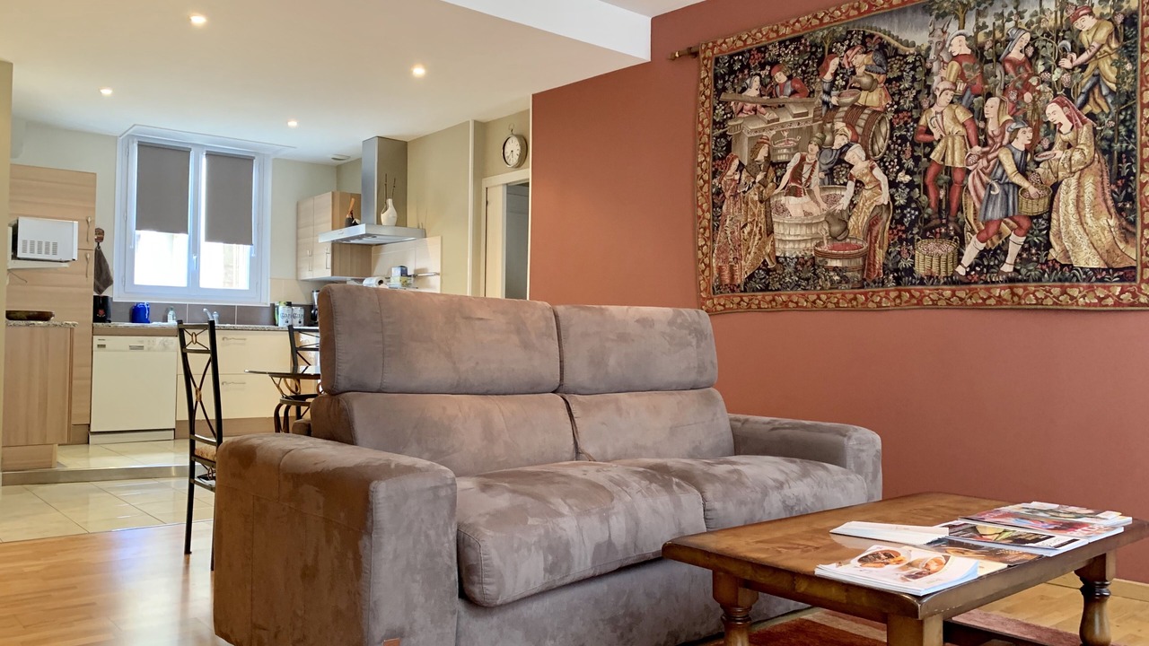 Photo of Livingroom in Beaune City Centre