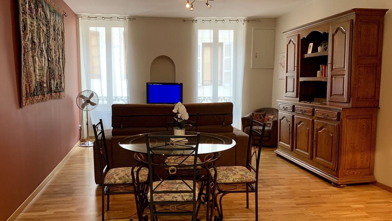 Photo of Livingroom in Beaune City Centre