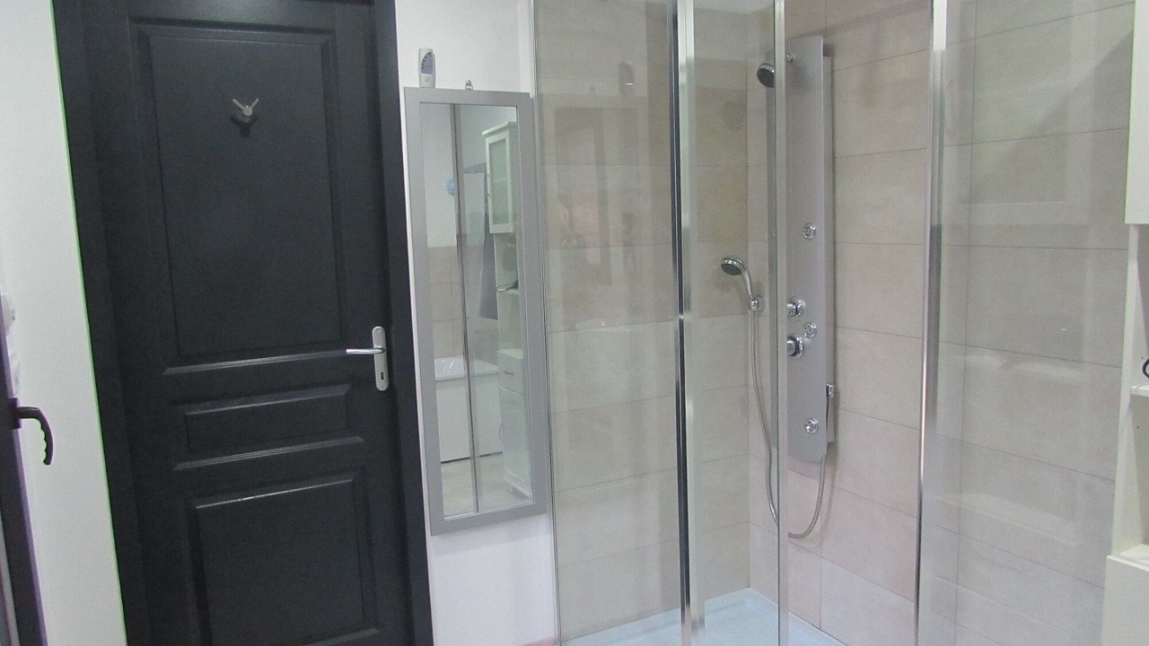 Photo of Bathroom in Osly-Courtil