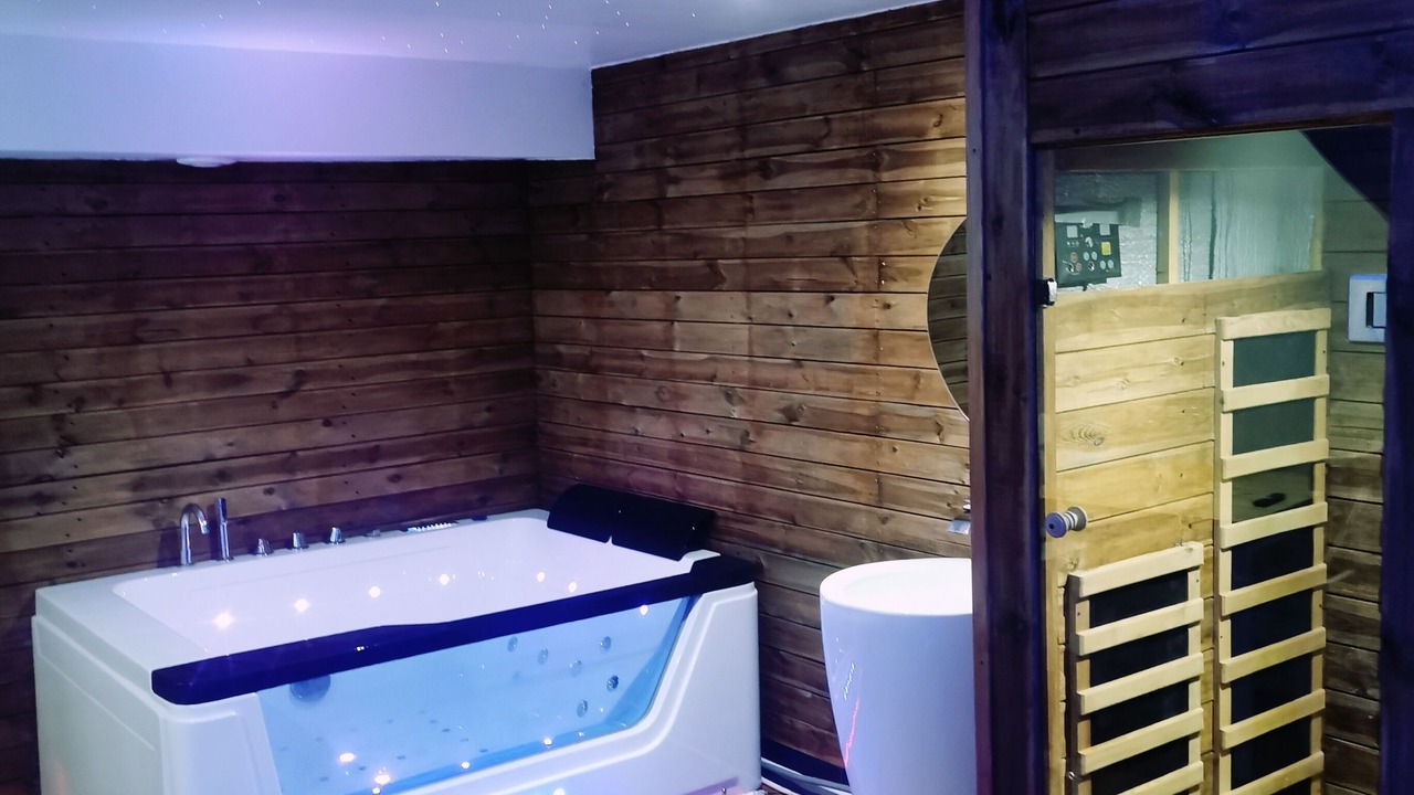 Photo of Bathroom in Neuf-Mesnil