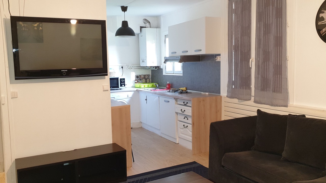Photo of Kitchen in Stains