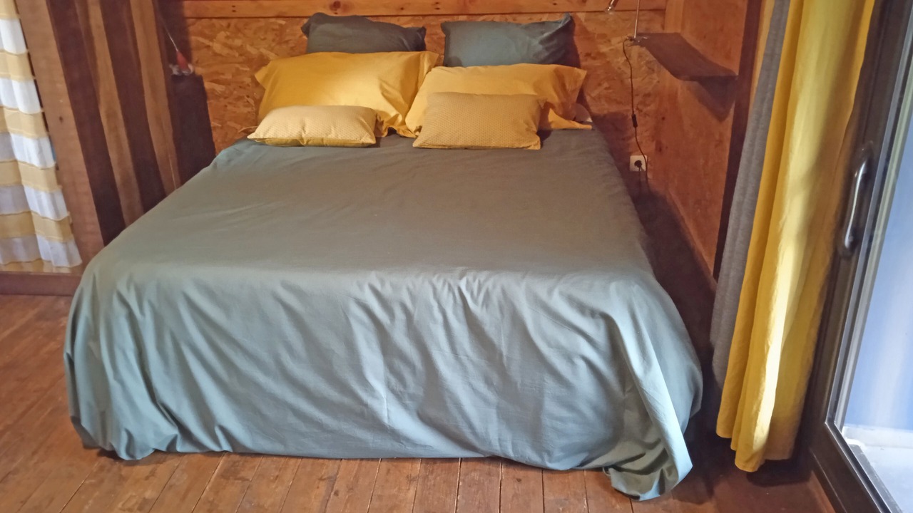 Photo of Bedroom in Bordeaux-Saint-Clair