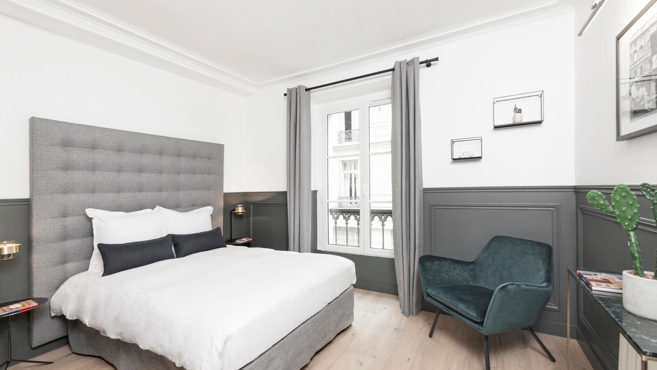 Photo of Bedroom in 2nd Arrondissement